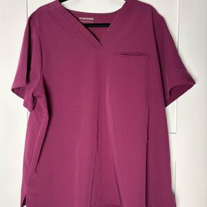 Mandala Women's Wine One Pocket Scrub Top